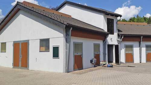 2529 Germany, Bavaria, Upper Franconia, Franconian Switzerland, house with stable for sale