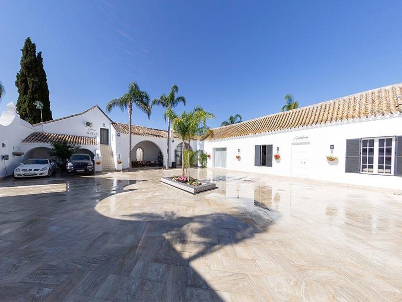 2534 spain, Andalusia, Seville, Las Cabezas de San Juan, luxury countryhouse for sale