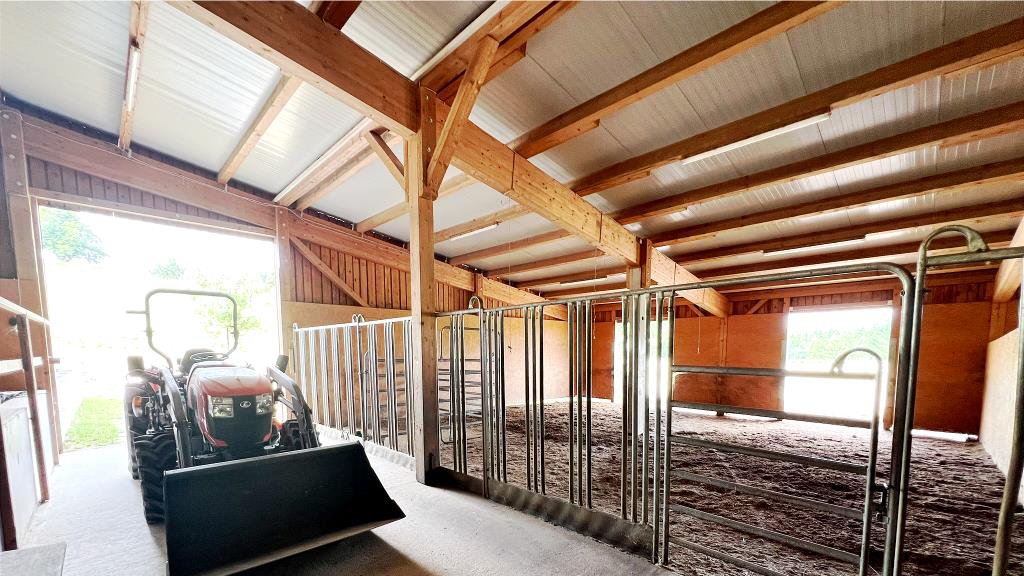 2545IZ Bavaria, Upper Palatinate, 35 min Regensburg - large house with horse stables, riding arena, riding arena