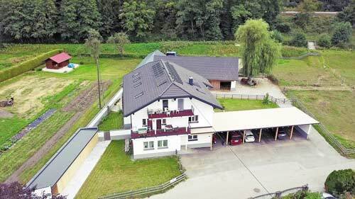 Austria, Carinthia, near Lake Klopein - house with 6 apartments and horsestable for sale 