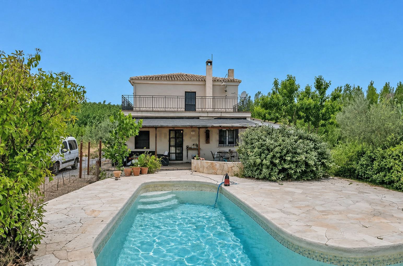 Guadix: Spain, Andalusia, Granada, Guadix - countryhouse with pool and horsestable for sale 