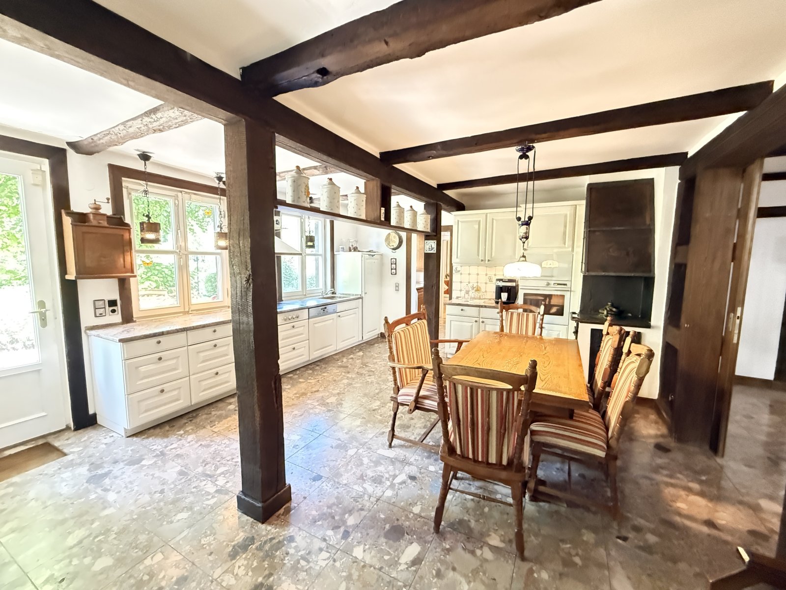 2611-1 Hamburg, equestrian property, riding estate, house with horsestable for sale 2611-1 Hamburg, equestrian property, riding estate, house with horsestable for sale
