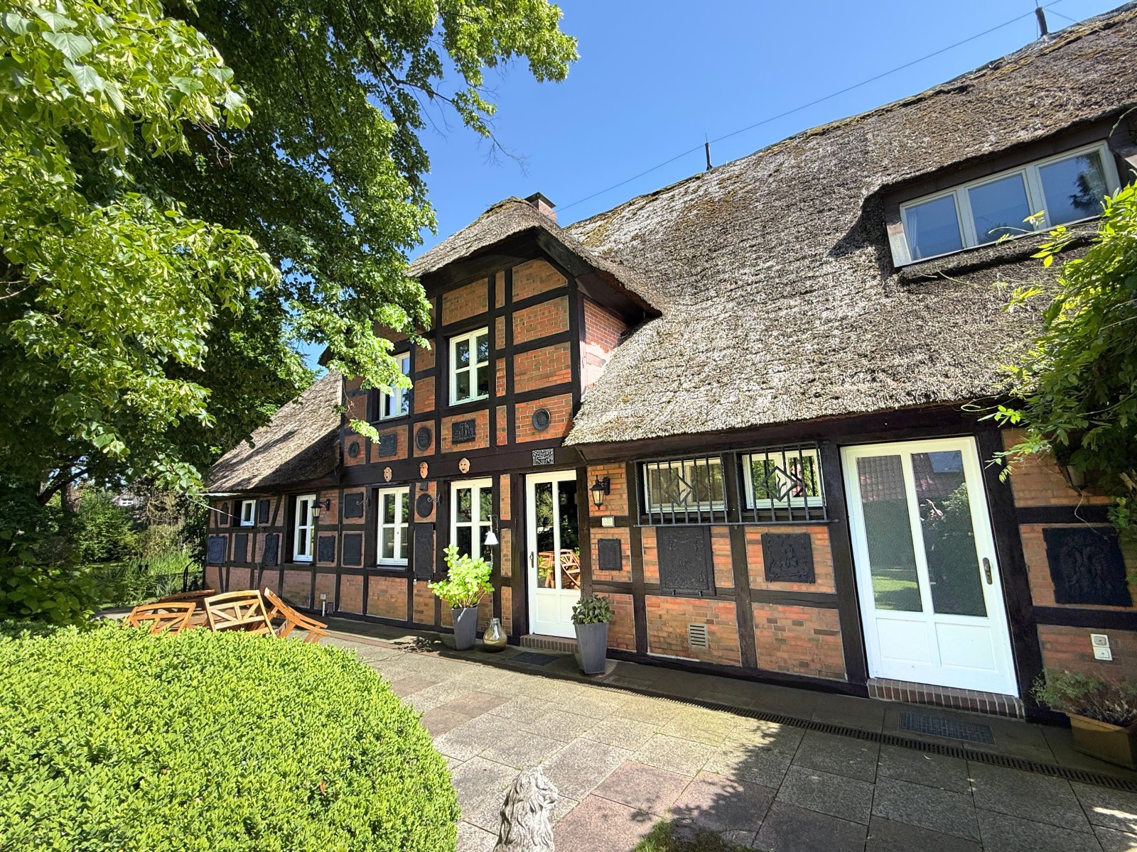 2611-1 Hamburg, equestrian property, riding estate, house with horsestable for sale 2611-1 Hamburg, equestrian property, riding estate, house with horsestable for sale