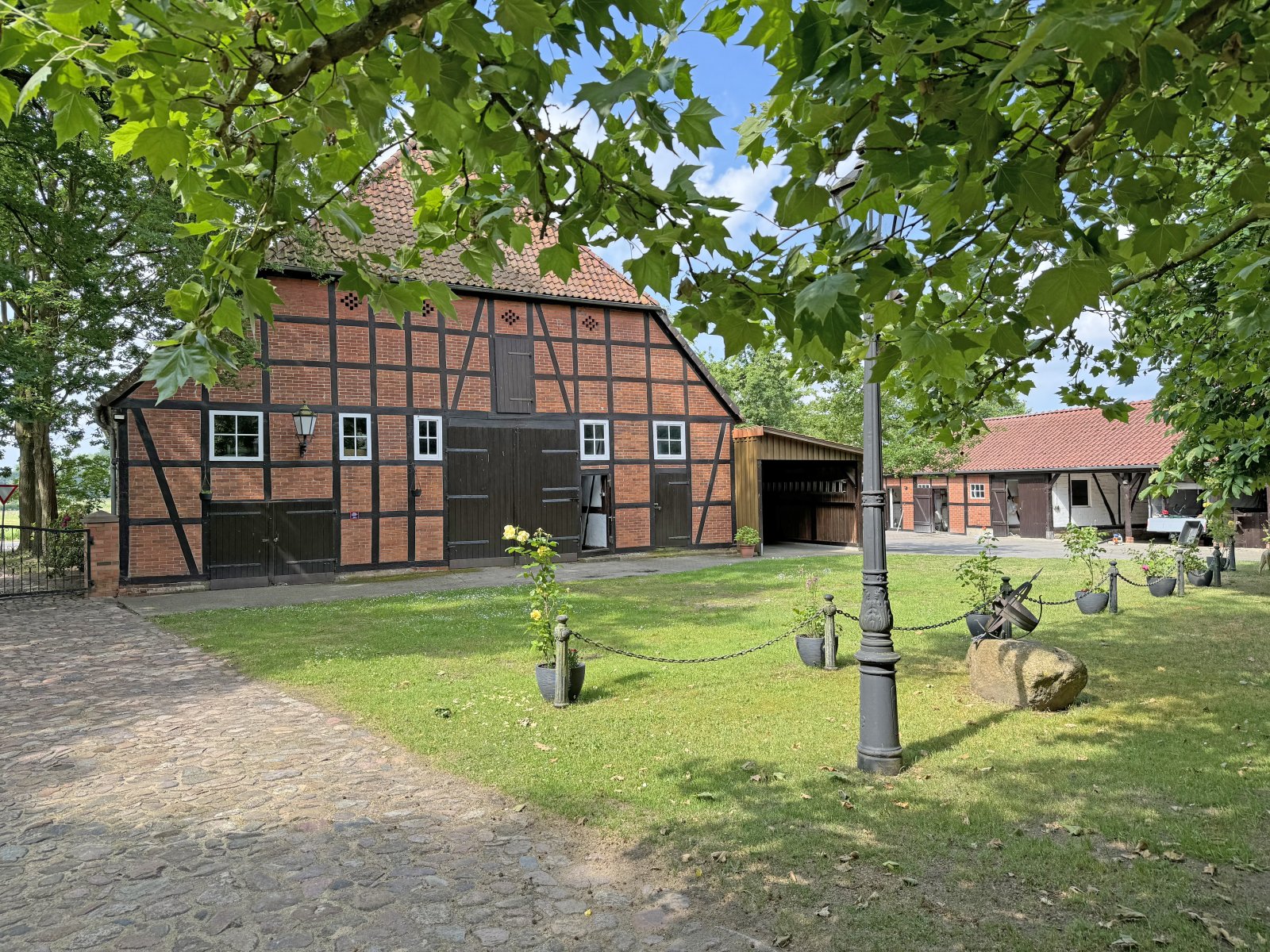 elegant countryhouse with horsestables near Hamburg for sale elegant countryhouse with horsestables near Hamburg for sale
